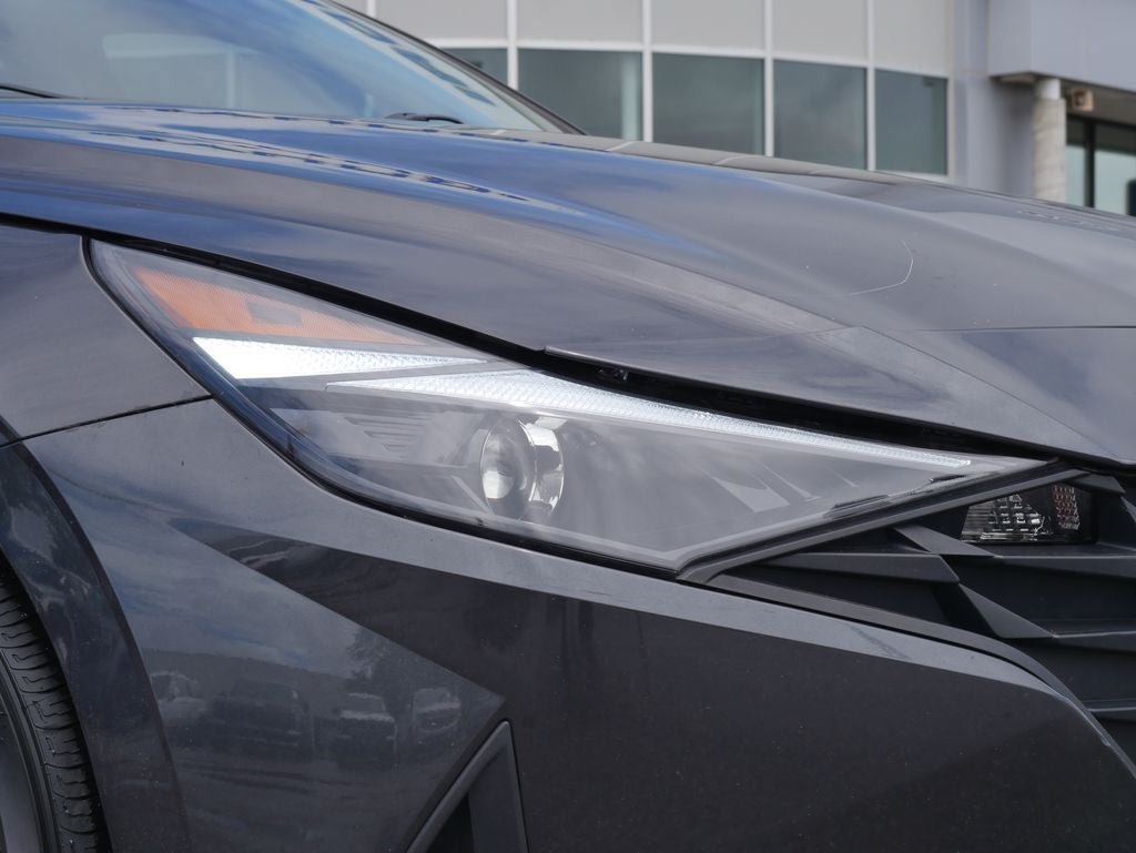 Used 2021 Hyundai Elantra SEL w/ Convenience Package FWD image 5