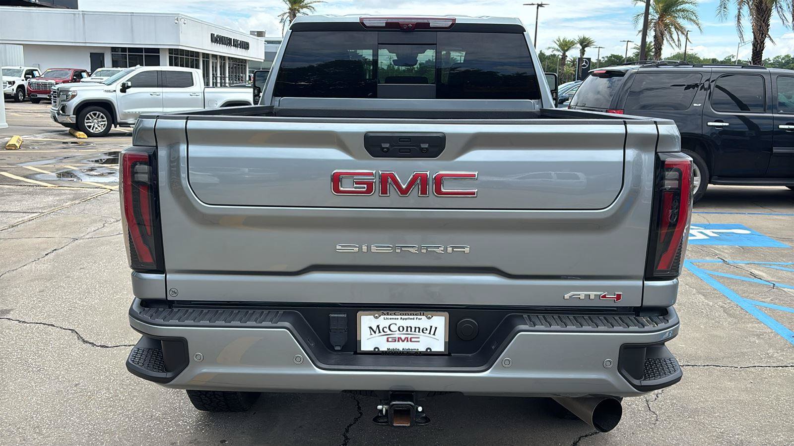 Certified 2024 GMC Sierra 2500 AT4 w/ AT4 Premium Plus Package AWD/4WD image 6
