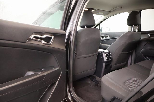 Used 2023 Kia Sportage LX image 24