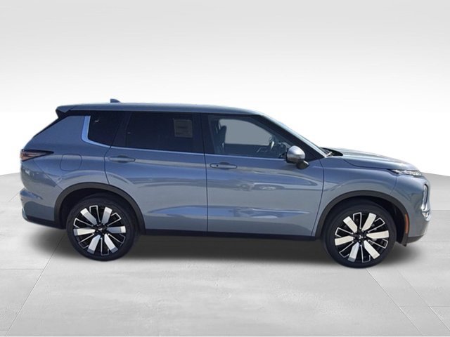 New 2026 Mitsubishi Outlander SE FWD image 6
