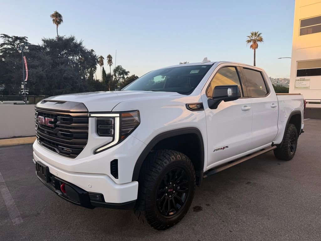 Used 2022 GMC Sierra 1500 AT4X image 2