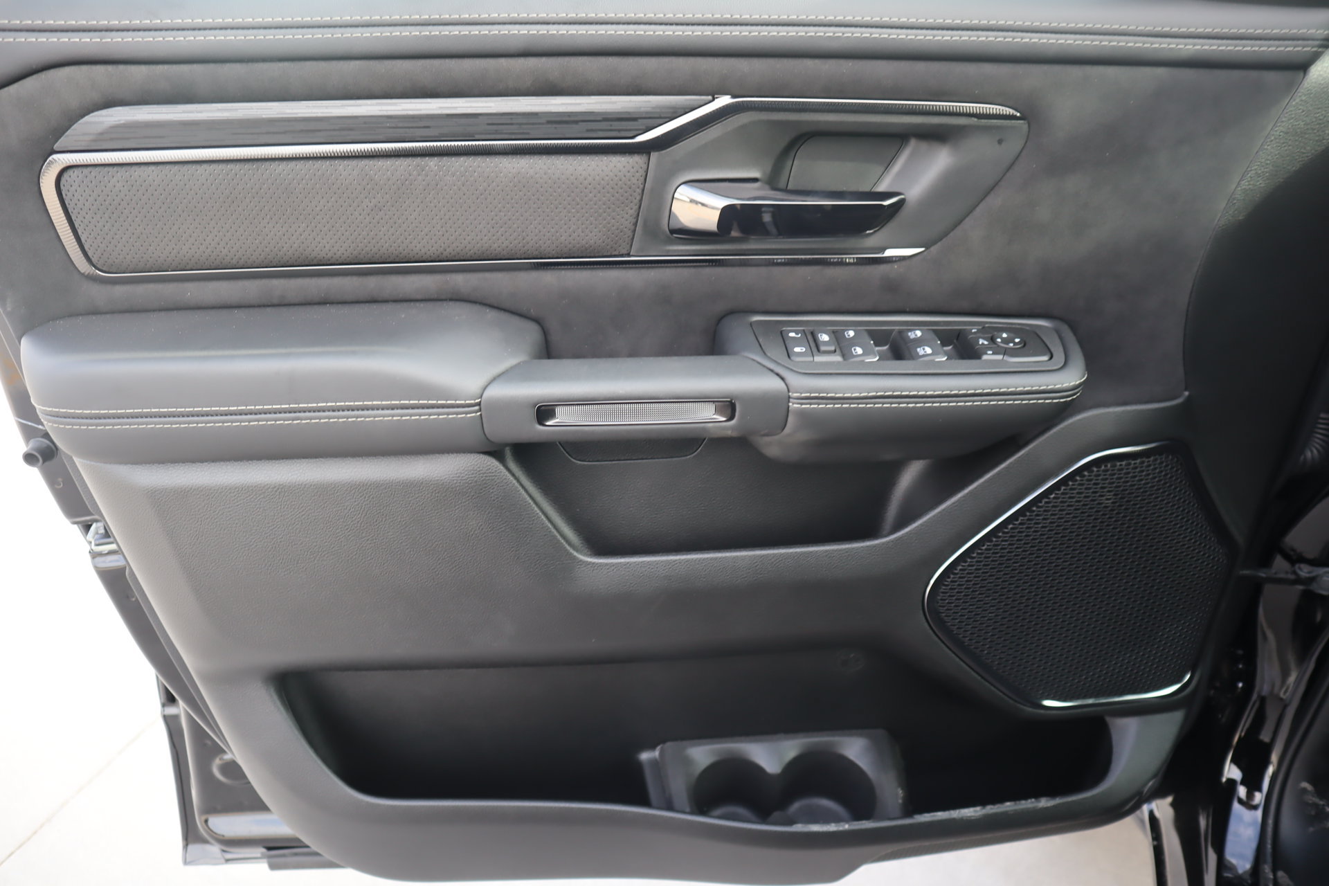 New 2026 RAM 1500 RHO AWD/4WD image 17