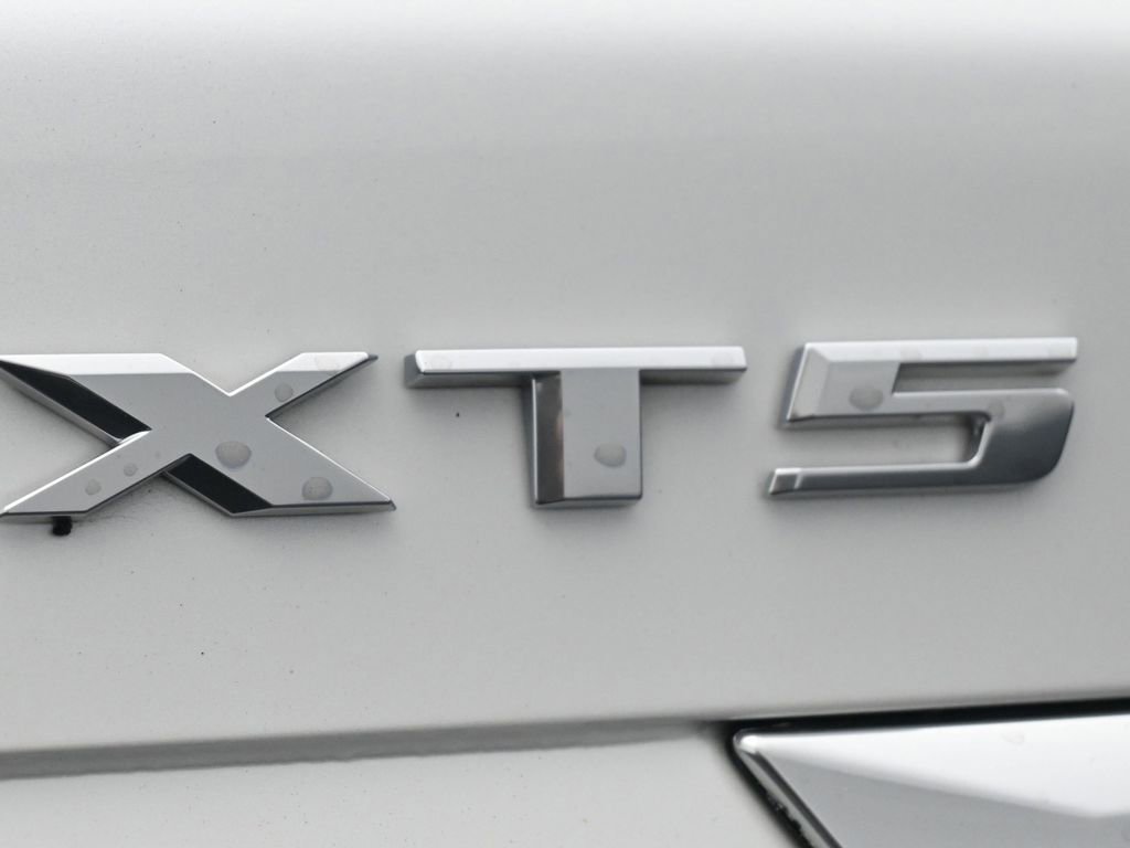 Used 2021 Cadillac XT5 Premium Luxury w/ Platinum Package FWD image 21