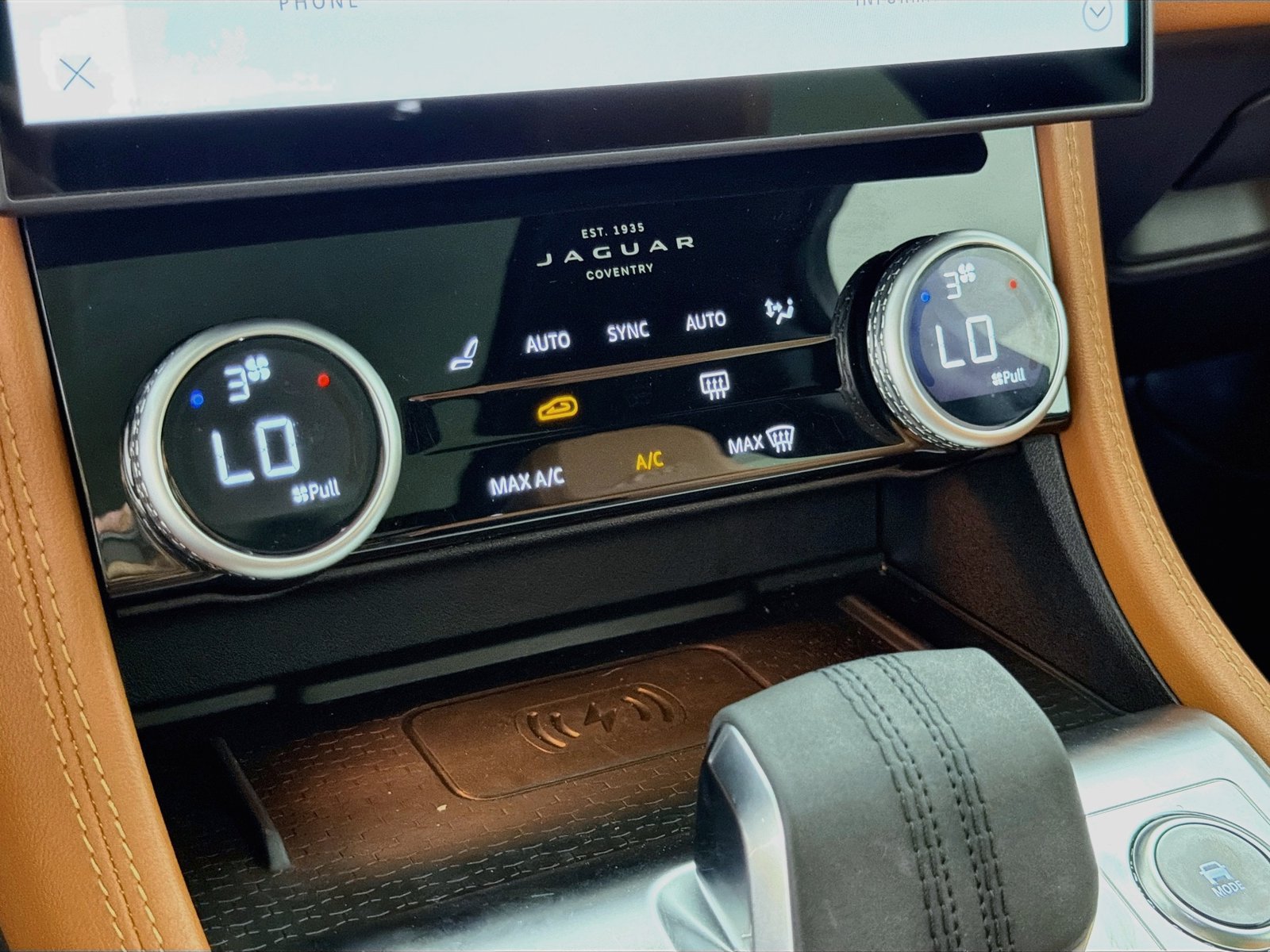 Certified 2026 Jaguar F-PACE R-Dynamic S AWD/4WD image 15