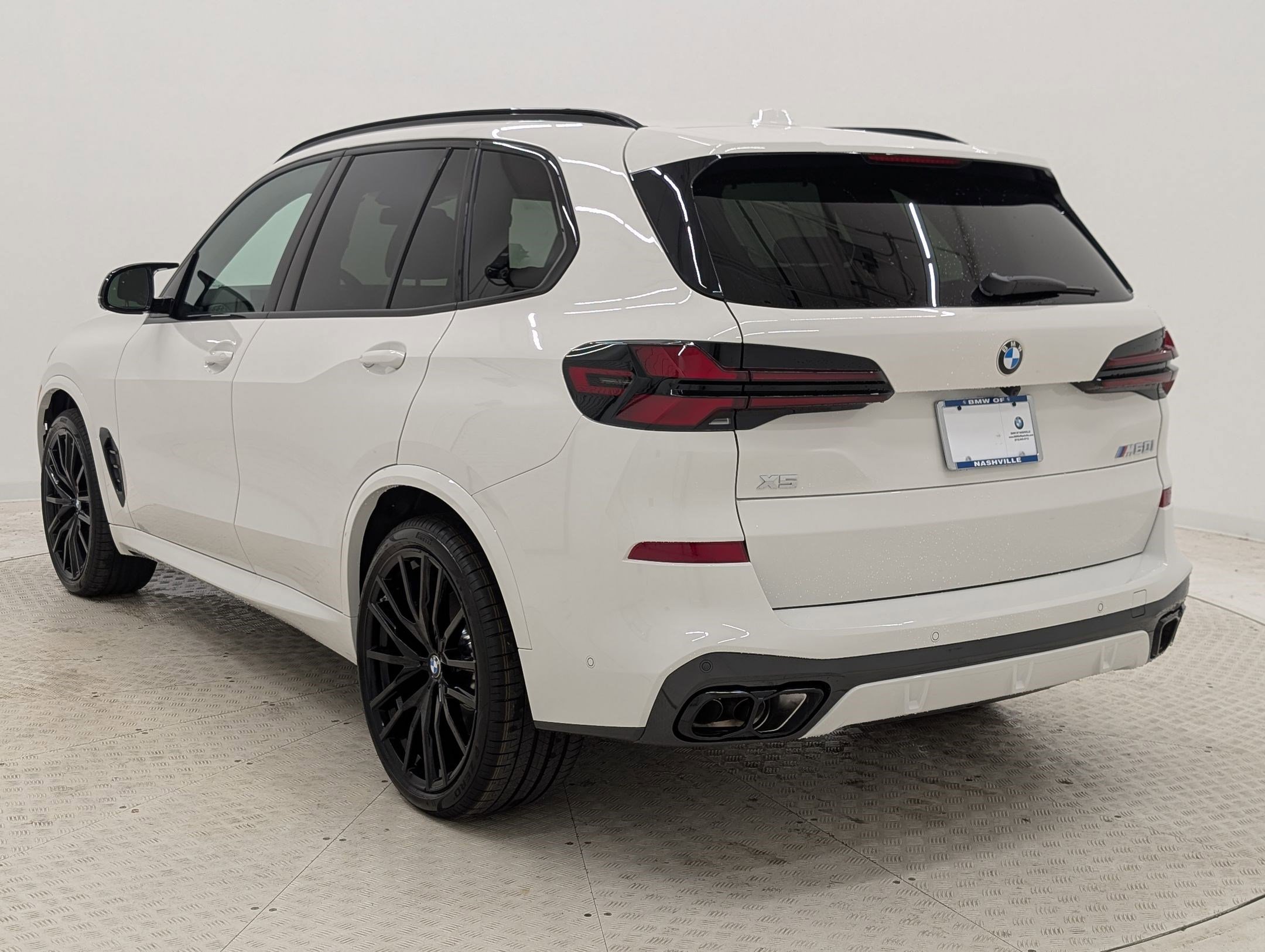 New 2026 BMW X5 M60i image 3