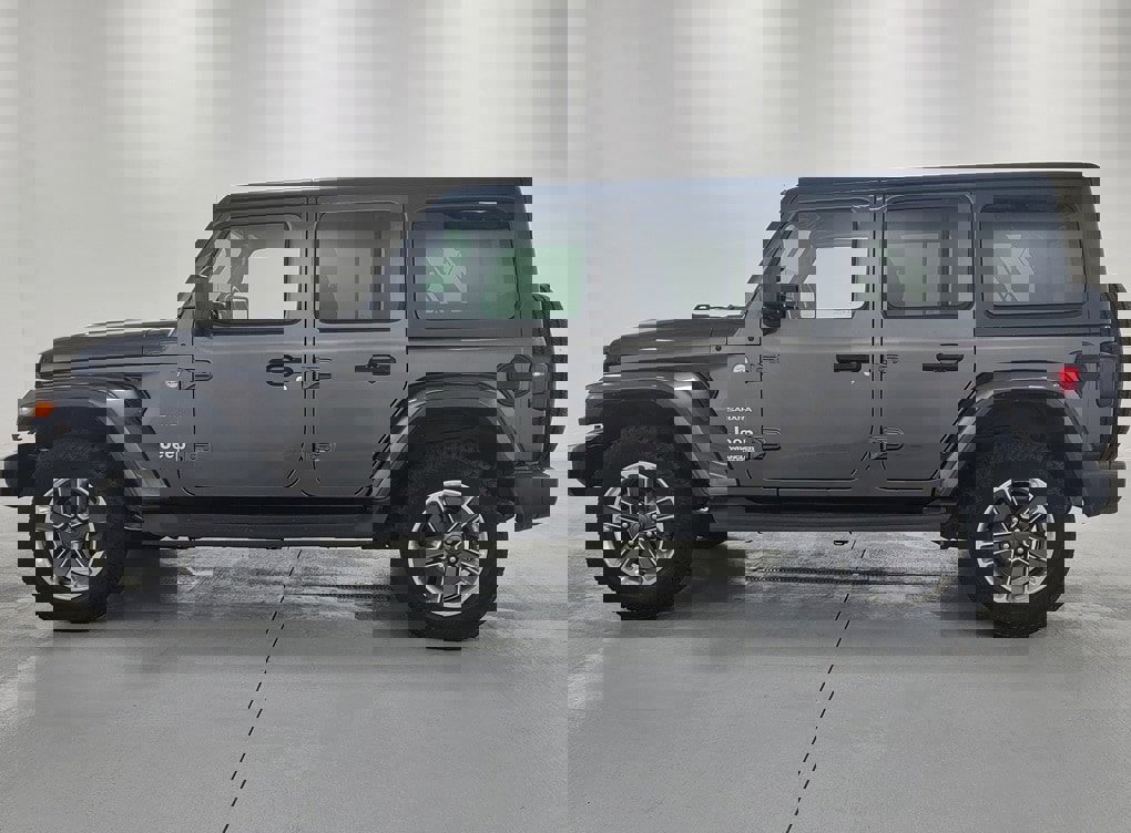 Used 2019 Jeep Wrangler Unlimited Sahara image 5