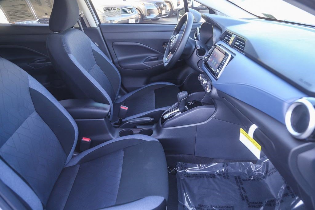 Used 2025 Nissan Versa SV w/ Trunk Package FWD image 14