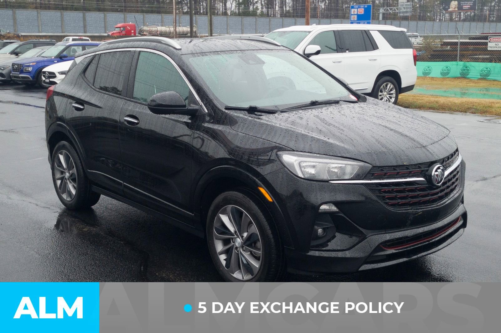 Used 2023 Buick Encore GX Select w/ Sport Touring Package image 4