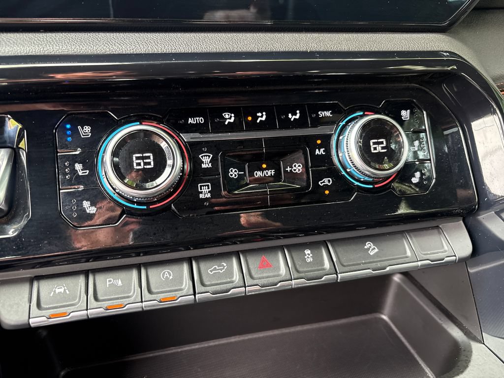Certified 2024 GMC Sierra 1500 AT4 w/ Technology Package AWD/4WD image 36