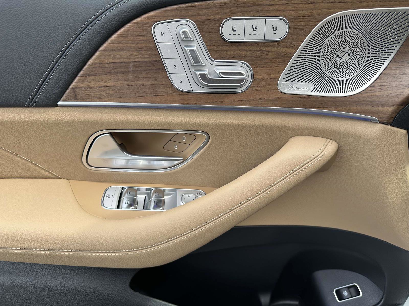 New 2026 Mercedes-Benz GLS 450 4MATIC image 11