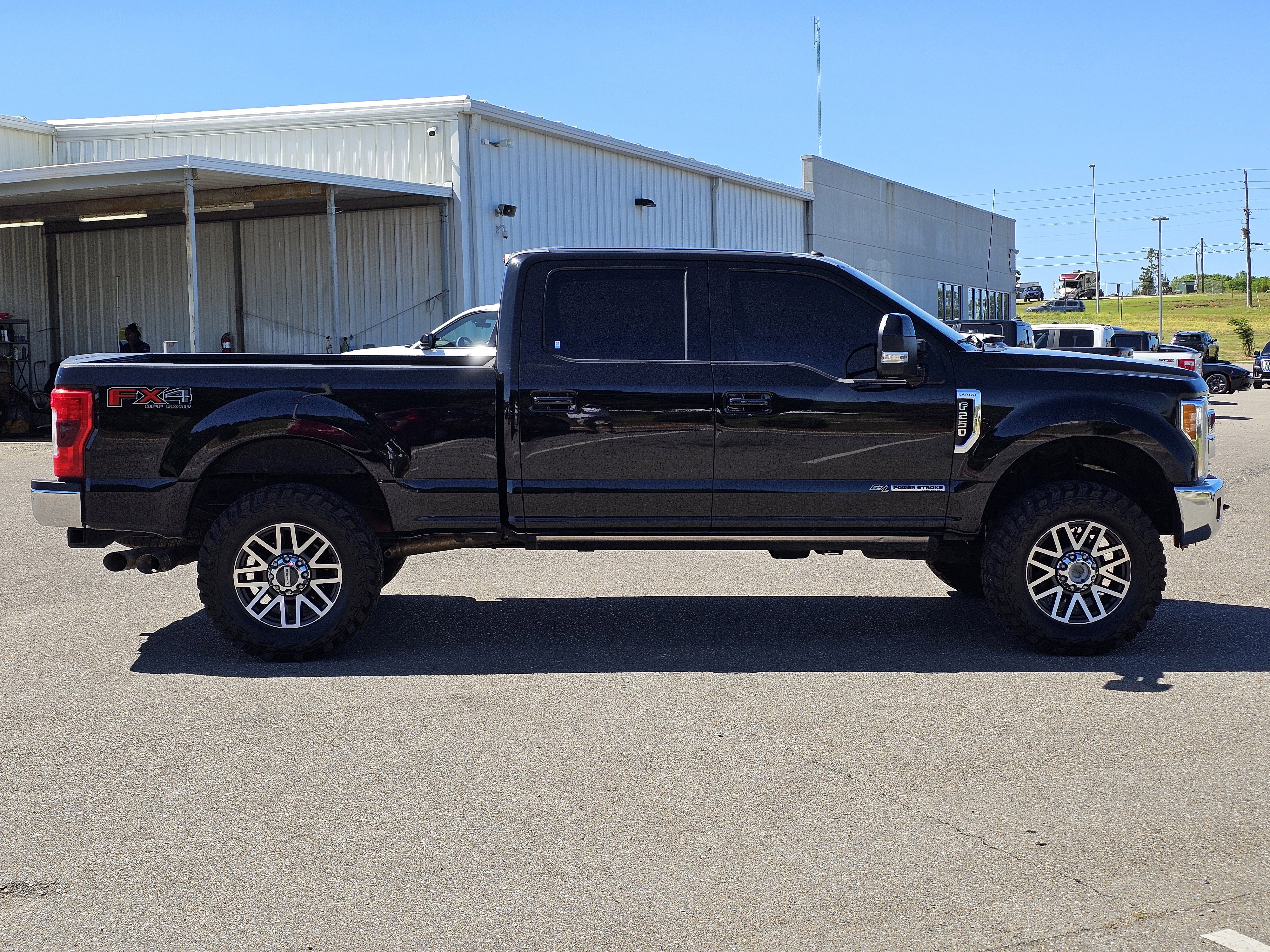 Used 2018 Ford F250 Lariat w/ Lariat Ultimate Package image 8