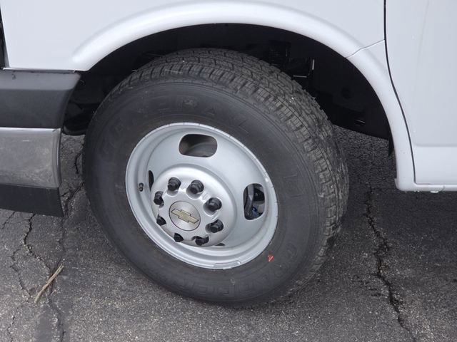 New 2025 Chevrolet Express 3500 w/ Power Convenience Package image 21