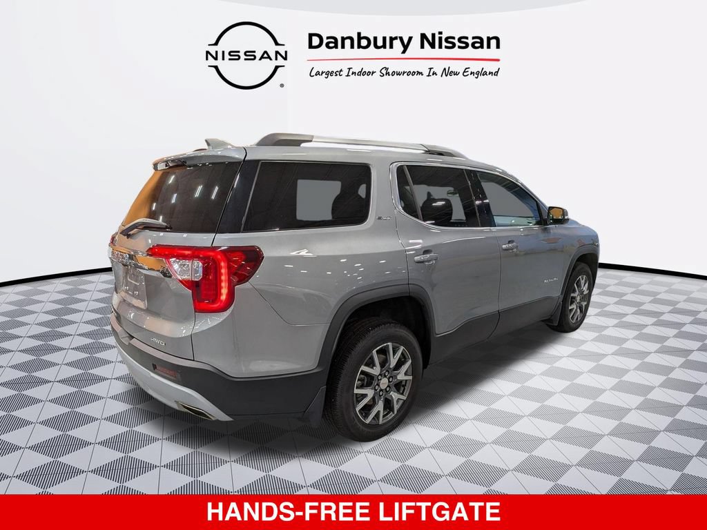 Used 2023 GMC Acadia SLT w/ Technology Package AWD/4WD image 3