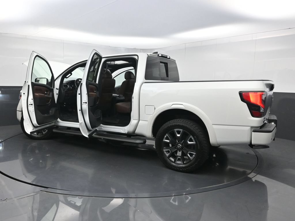 Used 2023 Nissan Titan Platinum Reserve w/ Moonroof Package AWD/4WD image 40