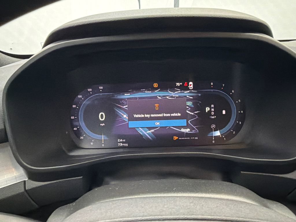 Used 2023 Volvo XC40 B5 Core image 28