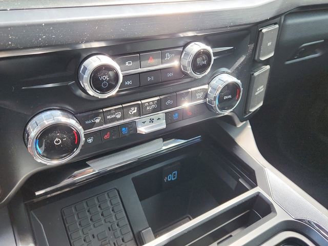 Used 2025 Ford F350 Lariat w/ Black Appearance Package image 21