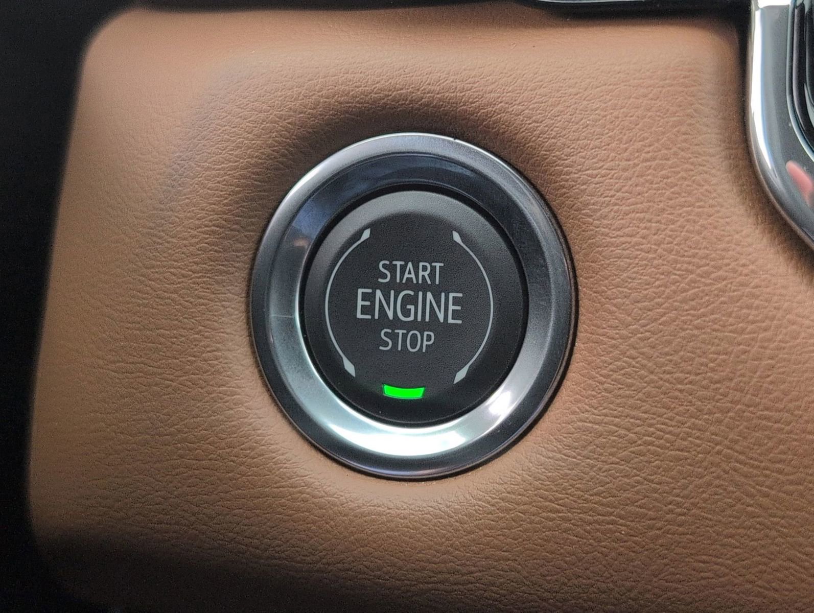 New 2025 GMC Canyon AT4 w/ Off-Road Front Bumper Package image 22