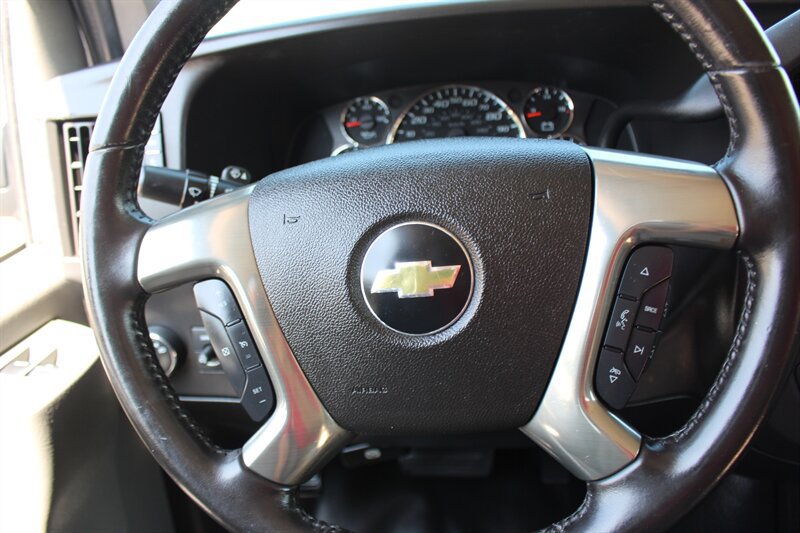 Used 2019 Chevrolet Express 2500 LS w/ Driver Convenience Package RWD image 20