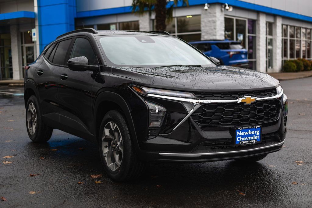 New 2026 Chevrolet Trax LT image 3