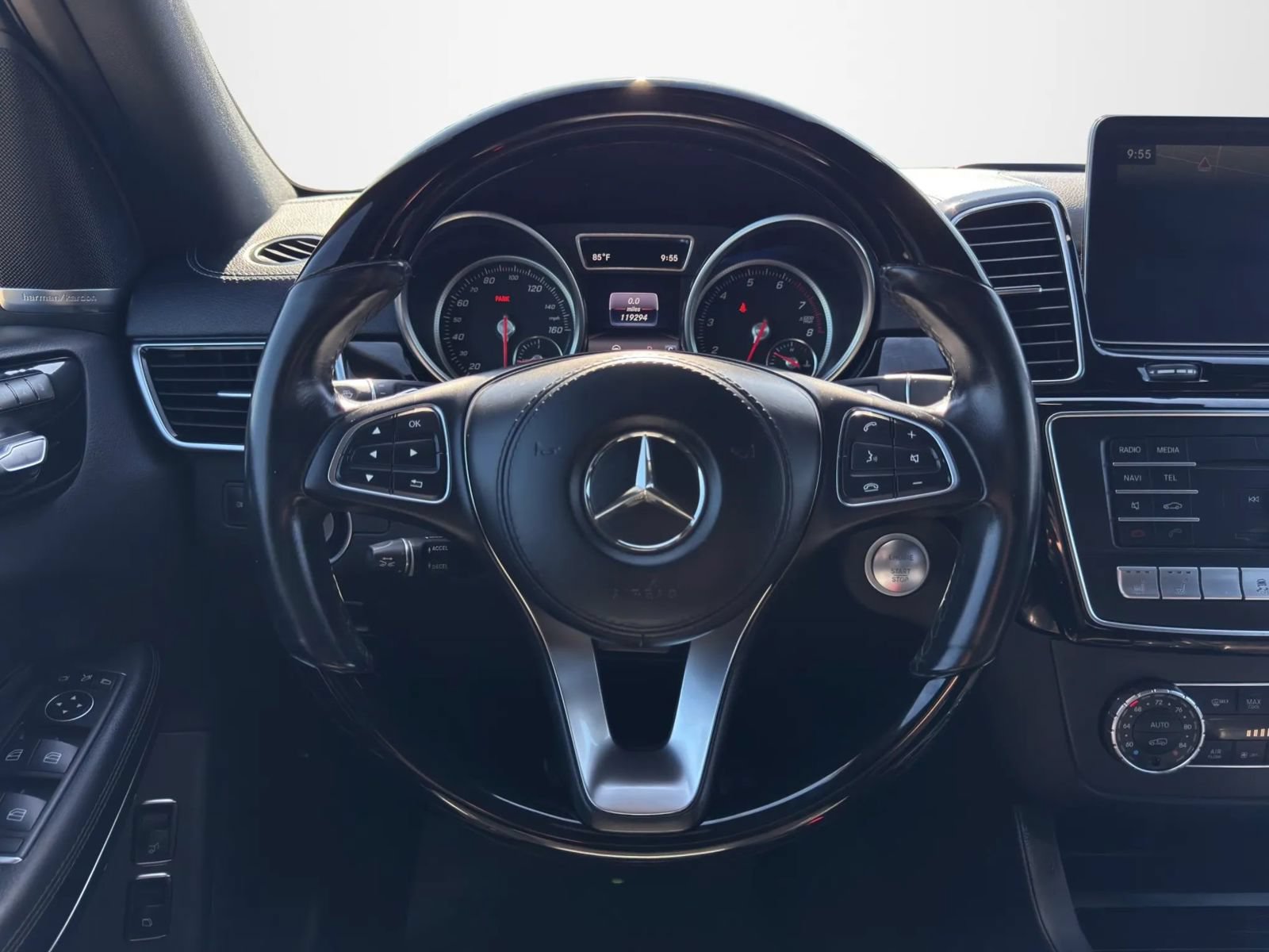 Used 2017 Mercedes-Benz GLS 550 4MATIC w/ Driver Assistance Package image 17