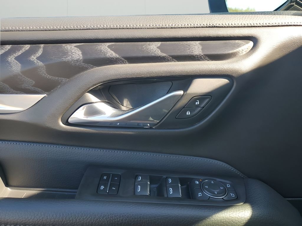 Used 2021 GMC Yukon Denali w/ Denali Premium Package image 28