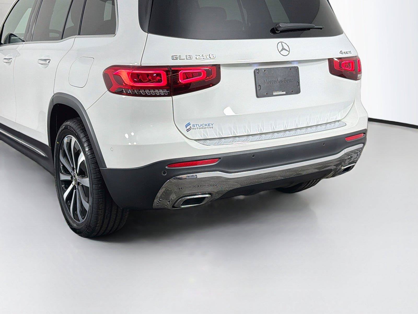 Used 2023 Mercedes-Benz GLB 250 4MATIC image 37