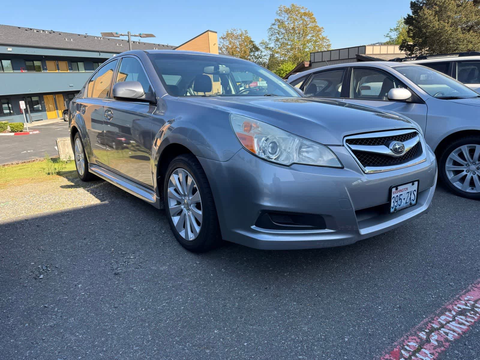 Used 2010 Subaru Legacy 2.5i Limited AWD/4WD image 4