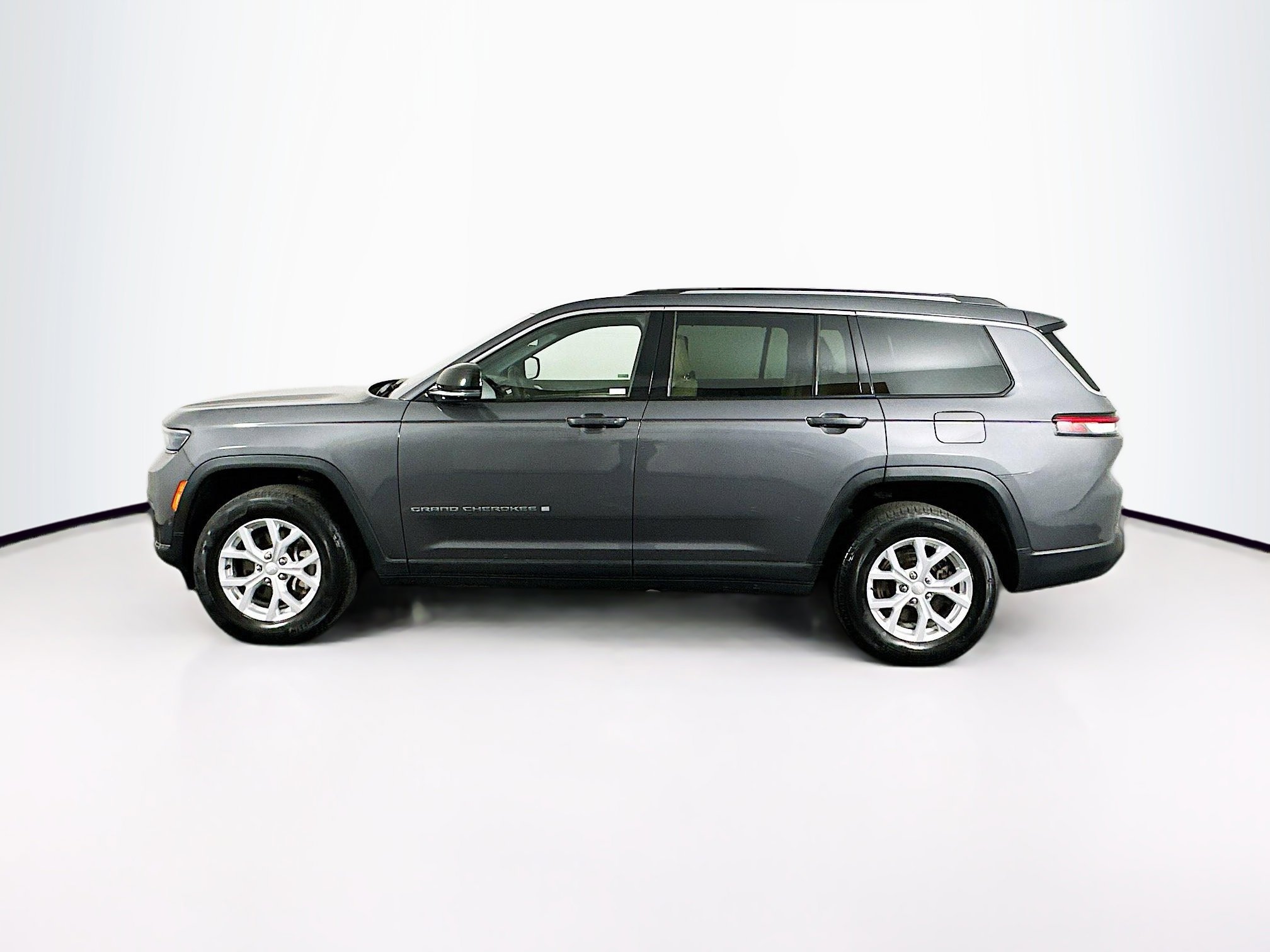 Used 2023 Jeep Grand Cherokee L Limited w/ Luxury Tech Group II image 4
