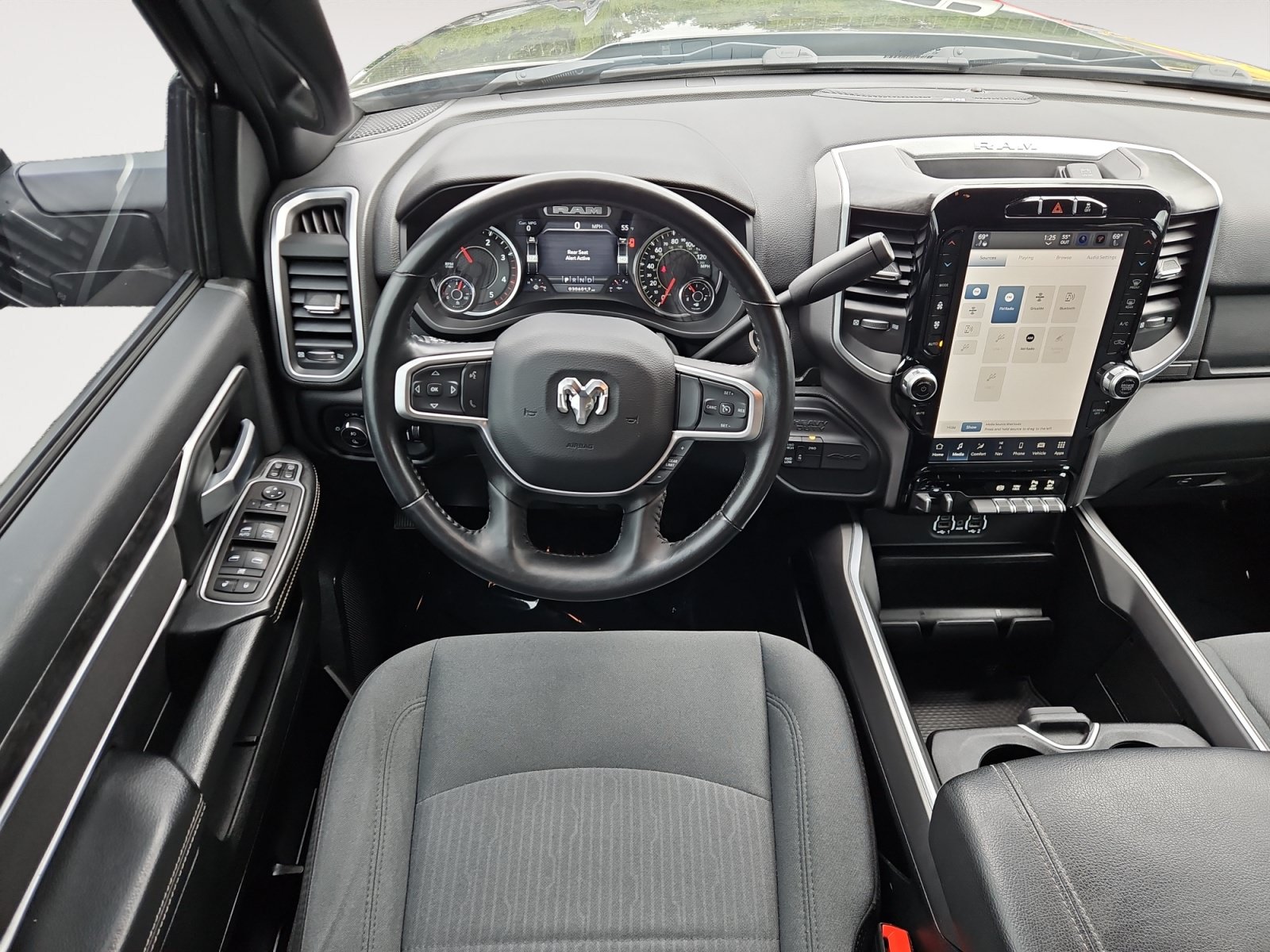 Used 2024 RAM 2500 Big Horn w/ Level 2 Equipment Group AWD/4WD image 10
