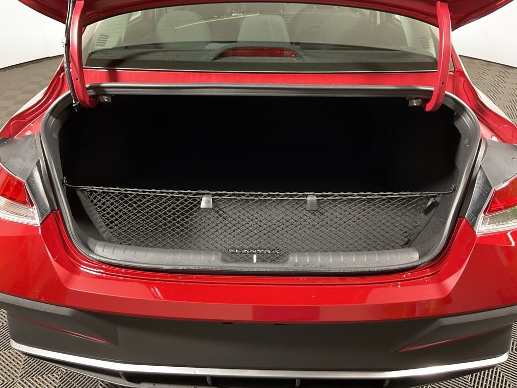 New 2025 Hyundai Elantra SE image 16