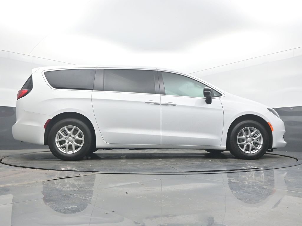 New 2026 Chrysler Voyager LX FWD image 52