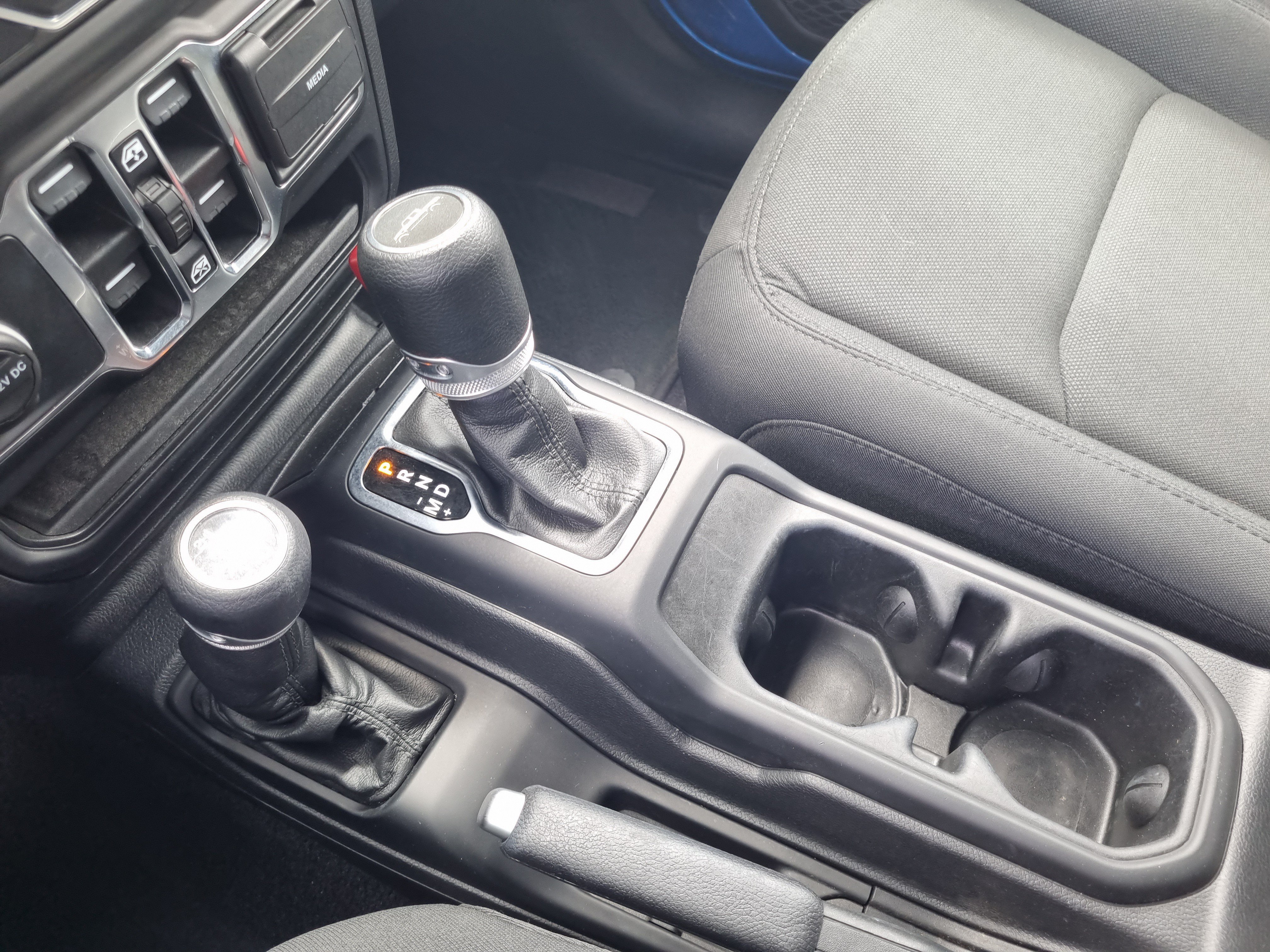 Used 2021 Jeep Gladiator Sport AWD/4WD image 27