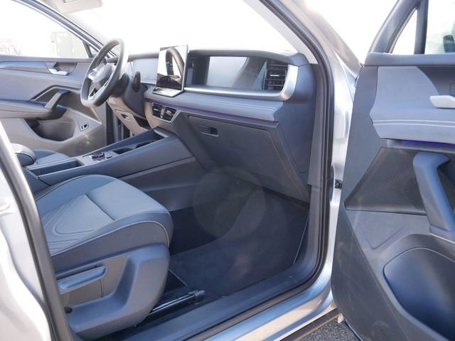 Used 2025 Volkswagen Tiguan SE image 20