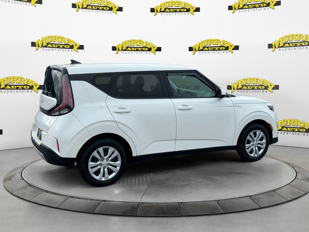 Used 2023 Kia Soul LX FWD image 5