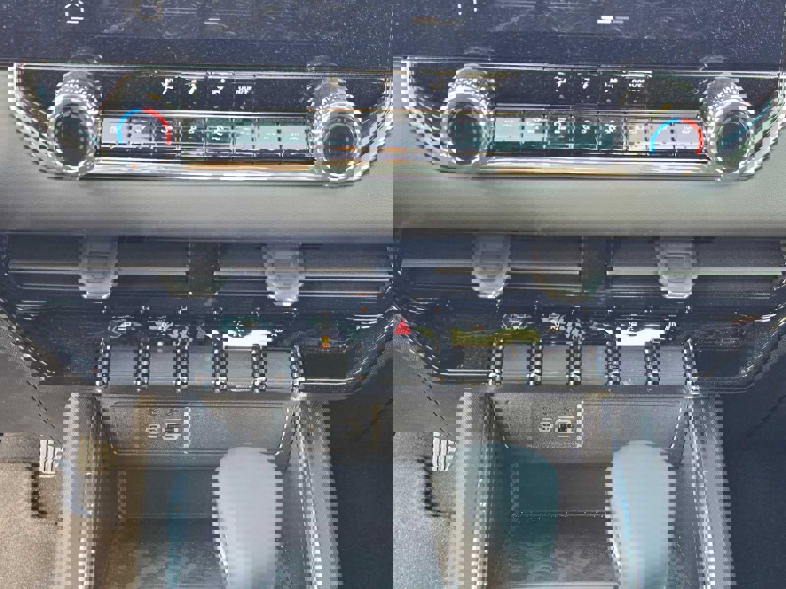 New 2024 GMC Canyon Elevation w/ Convenience Package image 28