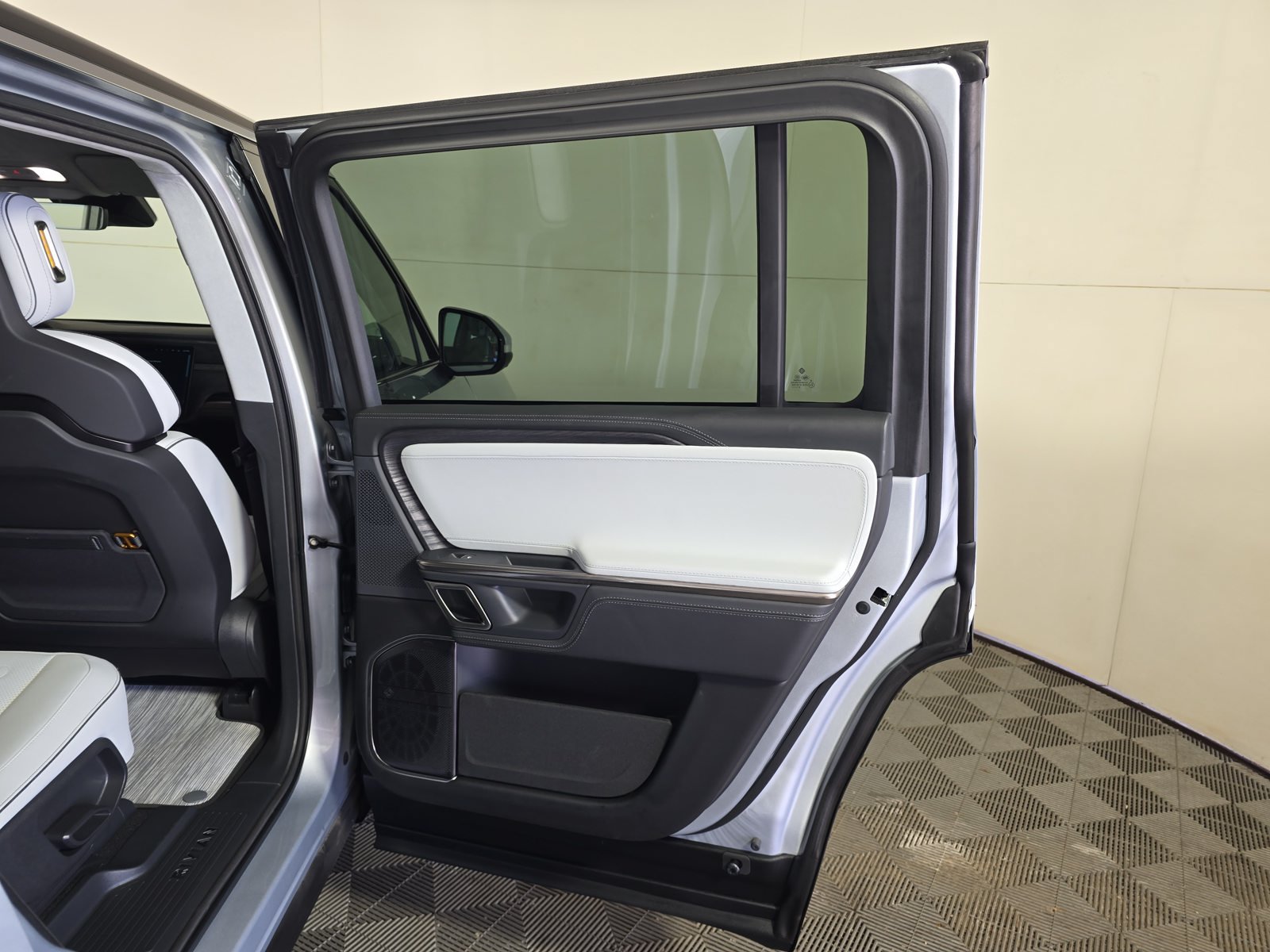 Used 2023 Rivian R1S Adventure Quad AWD/4WD image 19