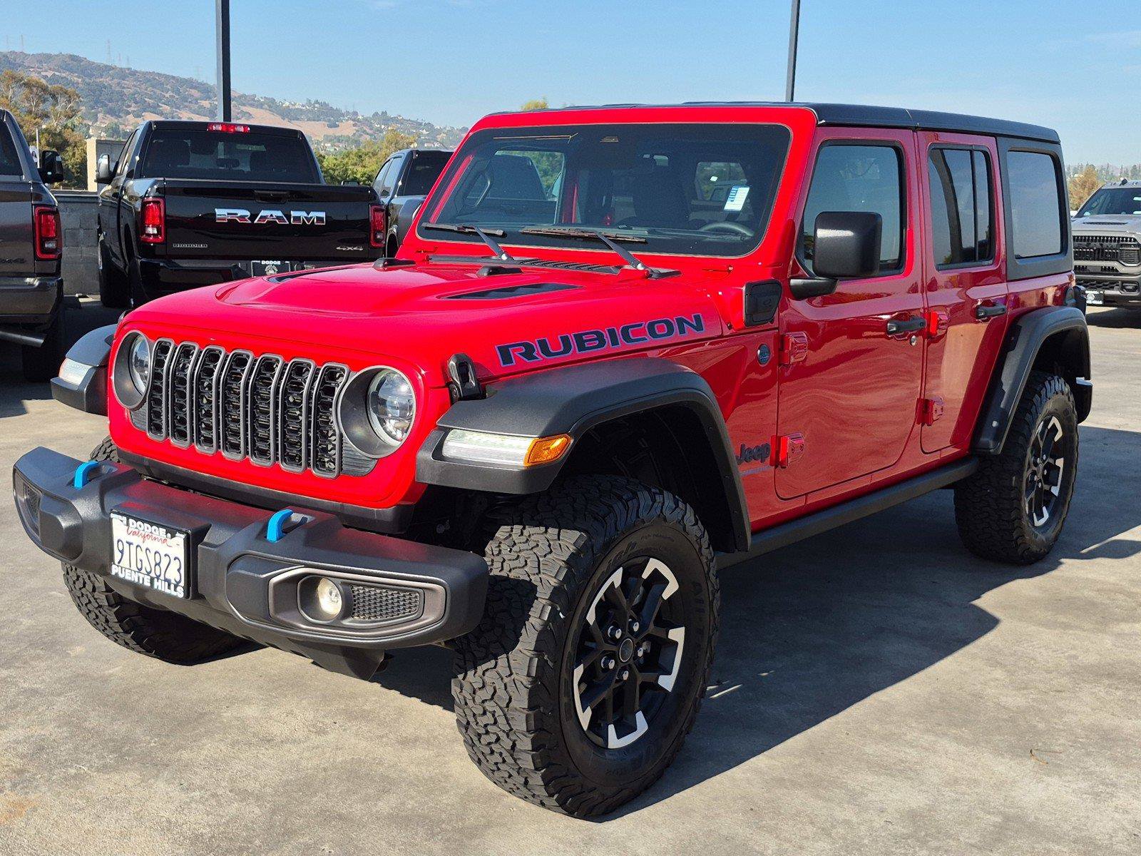 Certified 2025 Jeep Wrangler Unlimited Rubicon 4xe w/ Convenience Group AWD/4WD image 4