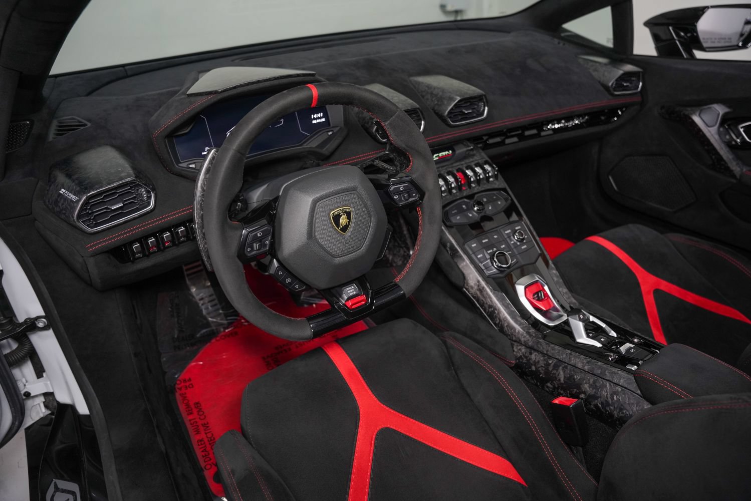 Used 2018 Lamborghini Huracan Performante AWD/4WD image 10