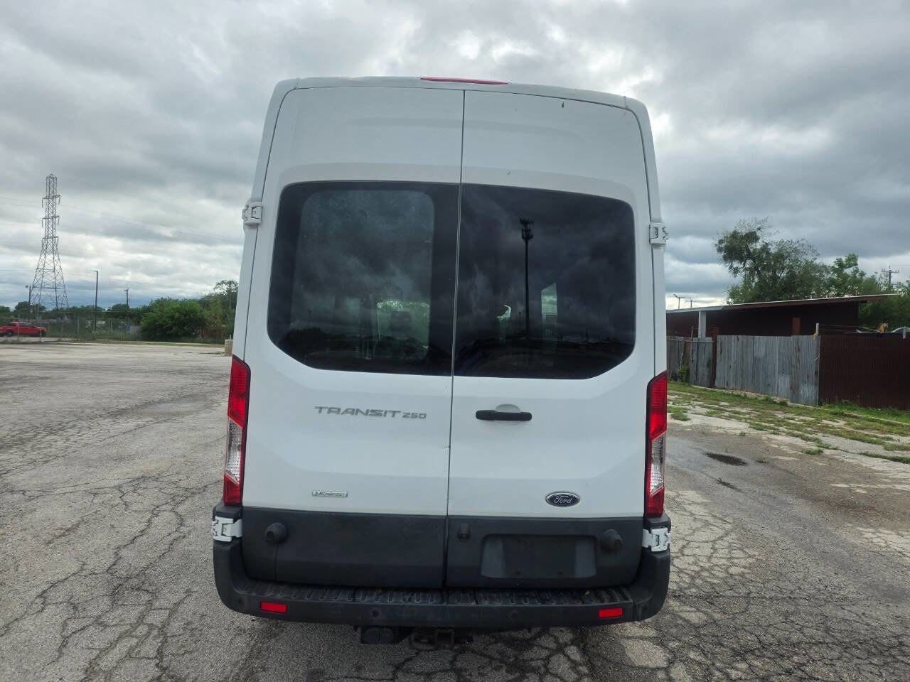 Used 2017 Ford Transit 250 148 High Roof RWD image 5