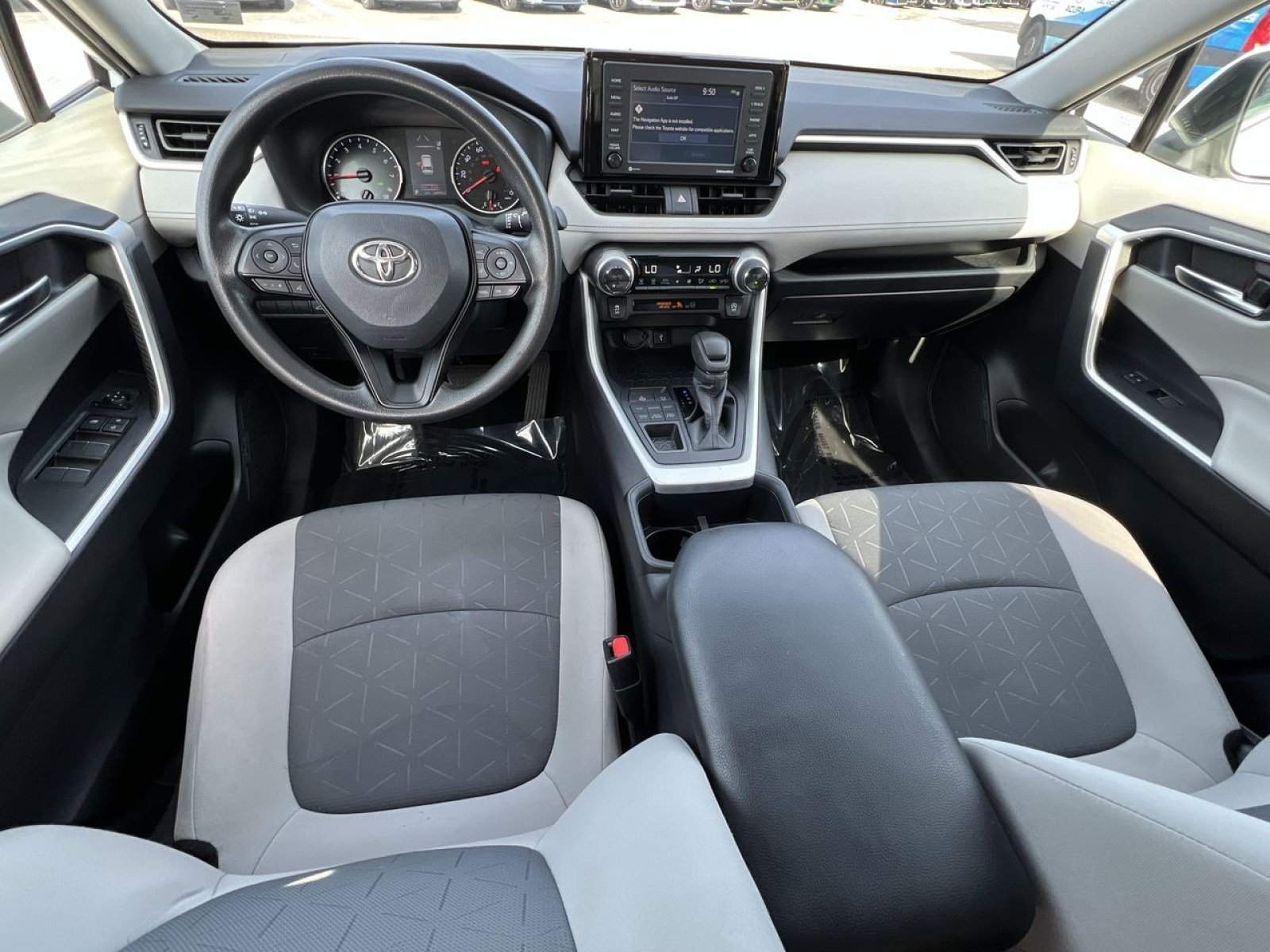 Used 2022 Toyota RAV4 XLE w/ Convenience Package AWD/4WD image 20