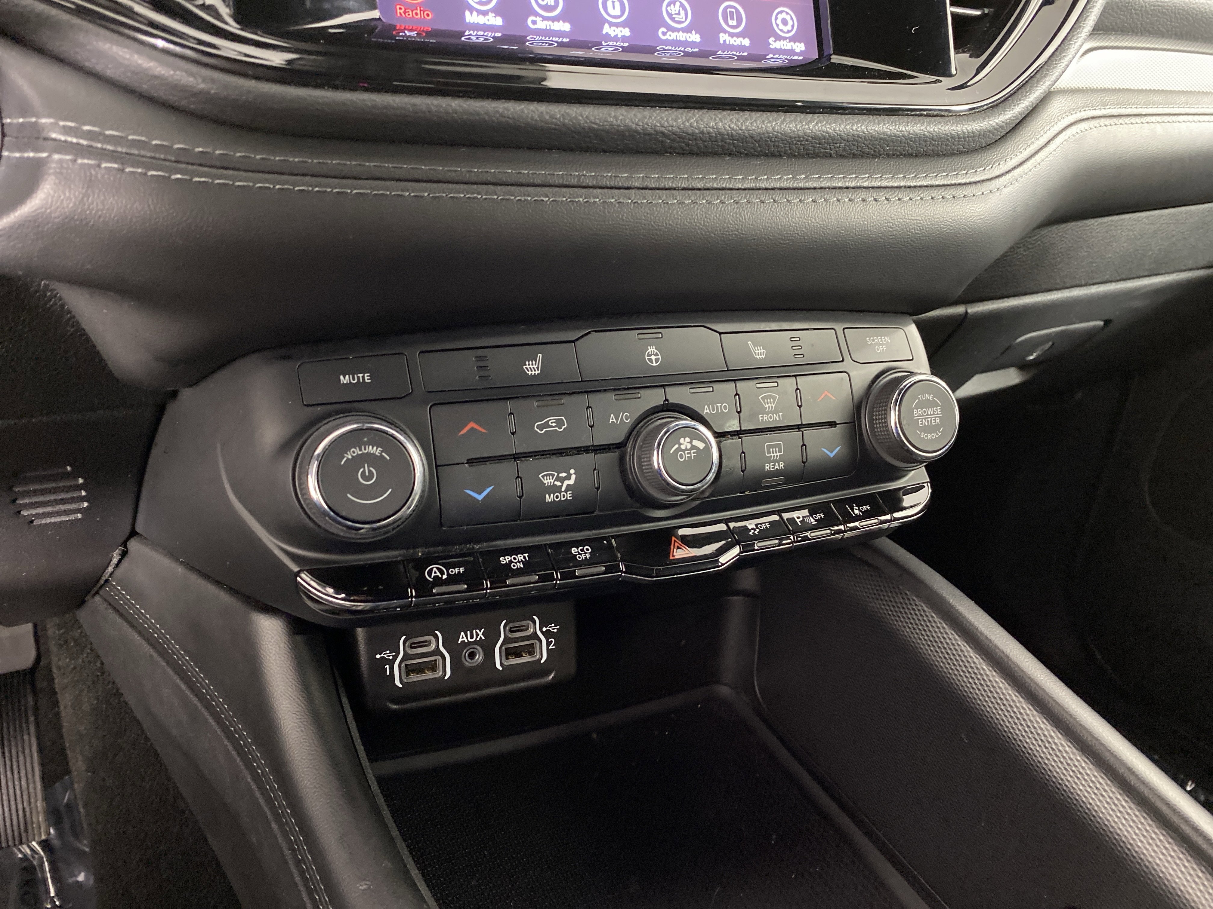 Used 2022 Dodge Durango GT image 39