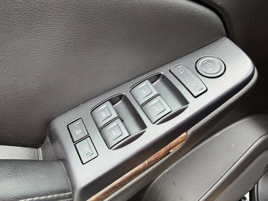 Used 2019 Chevrolet Tahoe LS AWD/4WD image 11