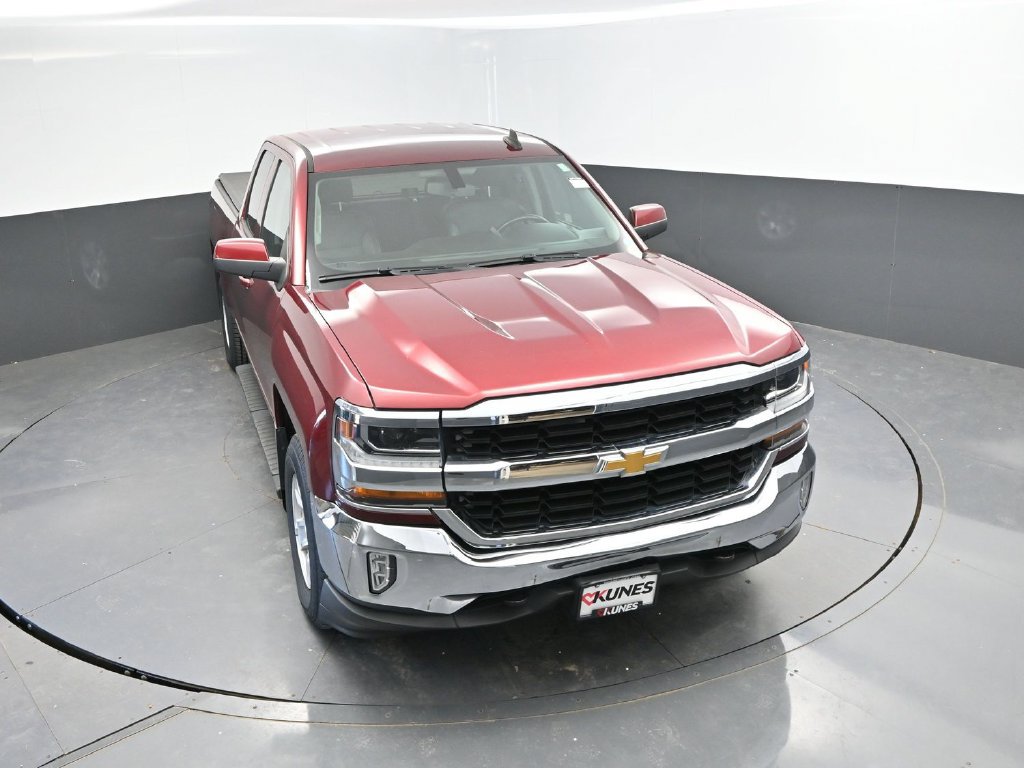 Used 2017 Chevrolet Silverado 1500 LT w/ All Star Edition AWD/4WD image 29