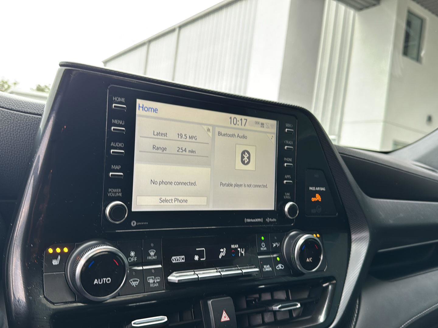 Used 2022 Toyota Highlander XSE image 21