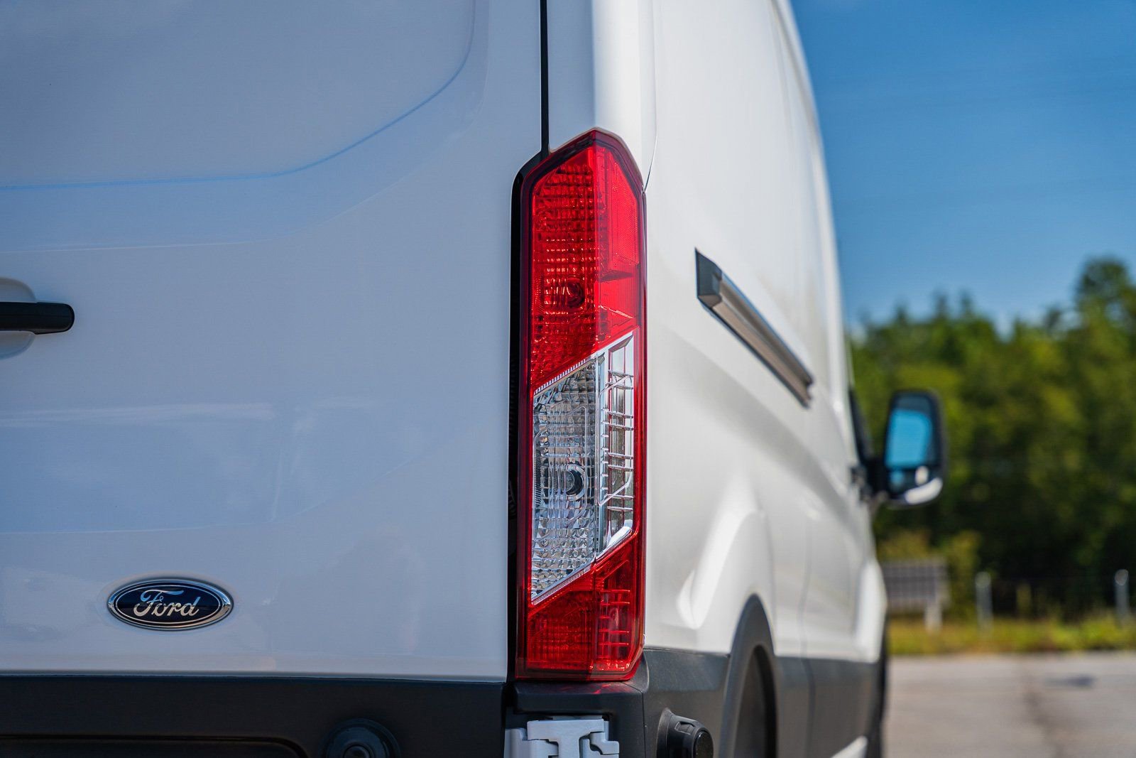 New 2026 Ford Transit 250 148 Medium Roof w/ Load Area Protection Package image 12