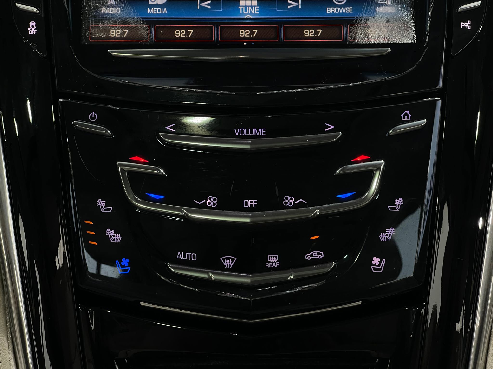 Used 2018 Cadillac Escalade ESV Premium Luxury AWD/4WD image 25