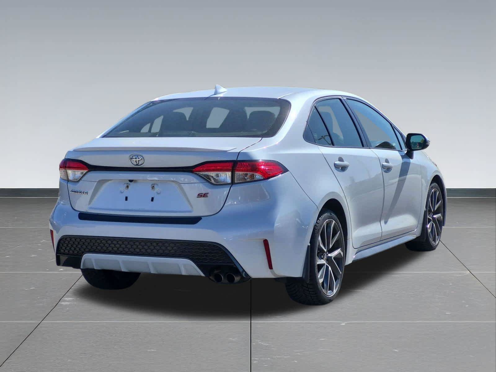 Used 2022 Toyota Corolla SE w/ Carpet Mat Package (TMS) FWD image 6