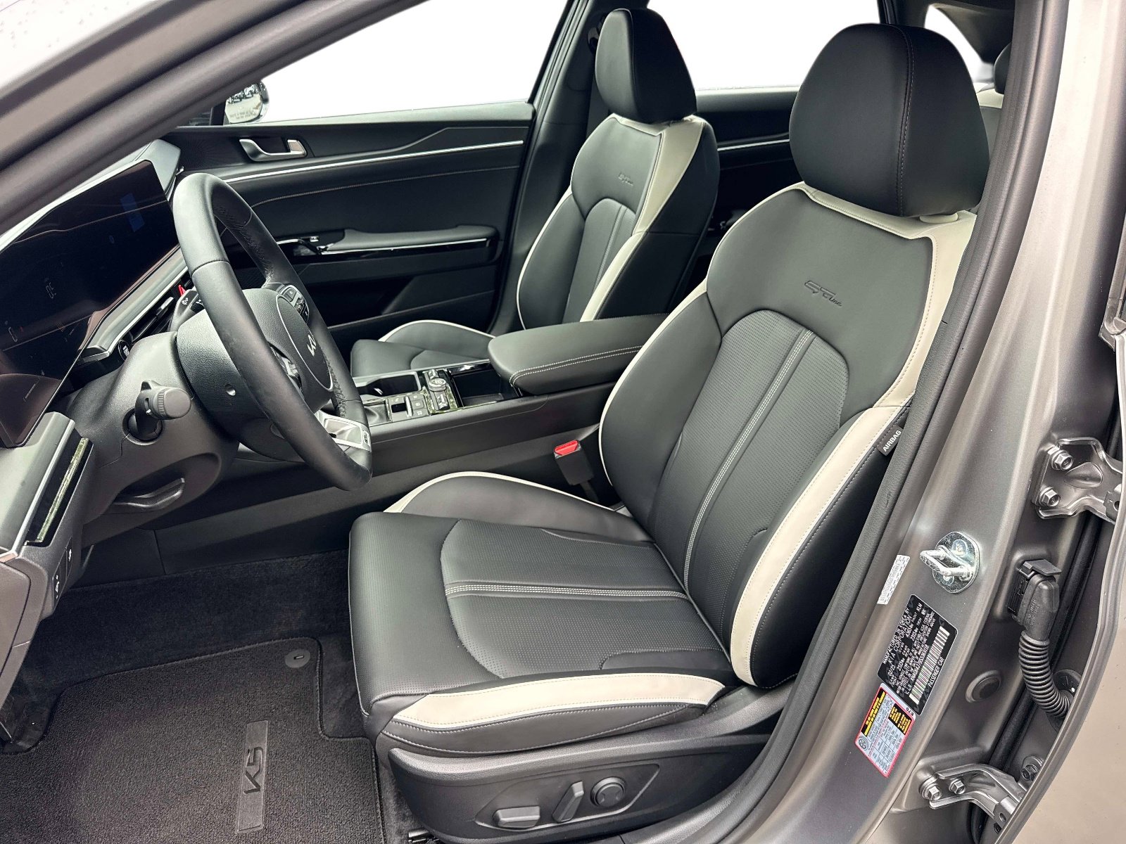 Used 2025 Kia K5 GT-Line w/ GT-Line Premium Package image 20