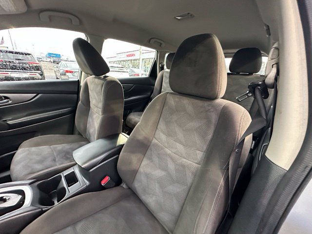 Used 2015 Nissan Rogue S FWD image 26