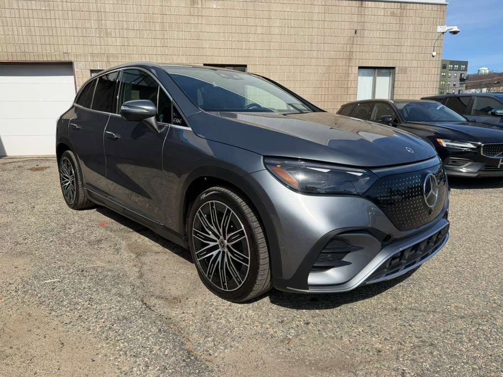 Used 2023 Mercedes-Benz EQE 500 4MATIC SUV image 8